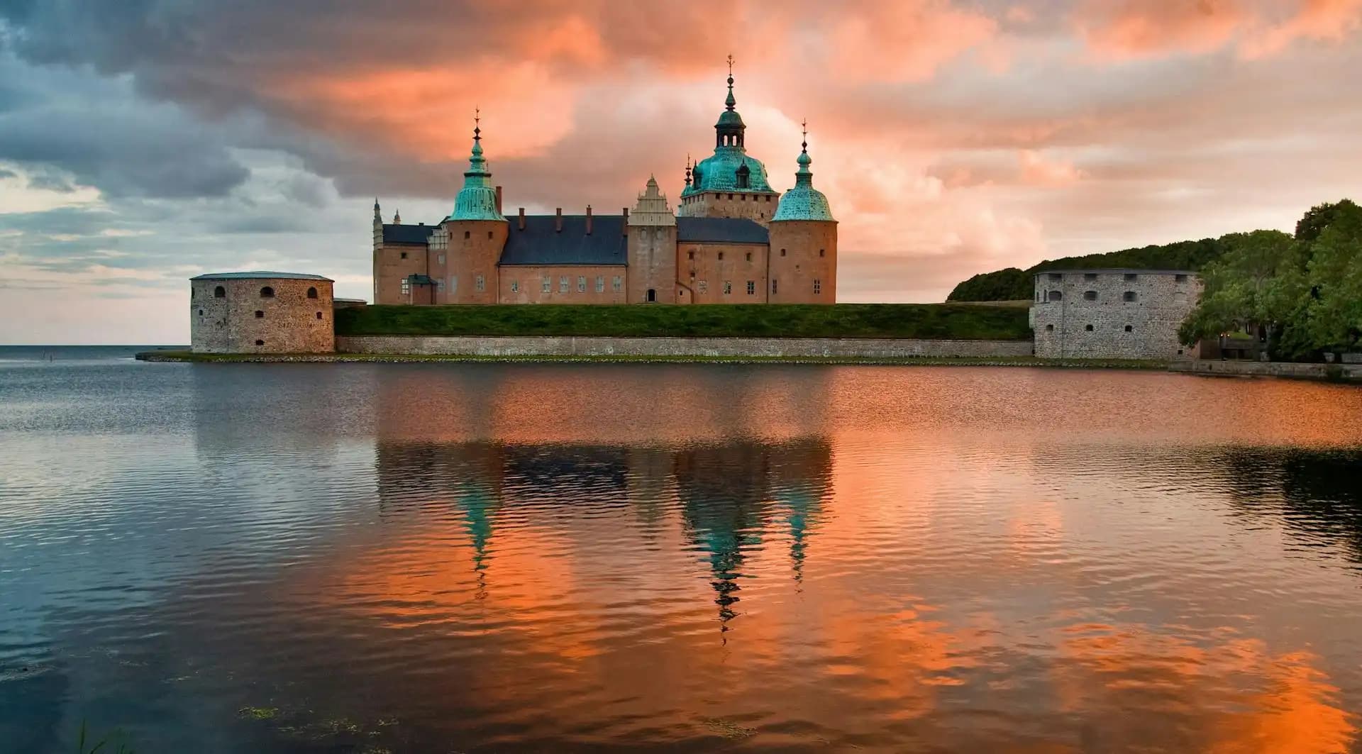 Miljöbild Kalmar slott i solnedgången